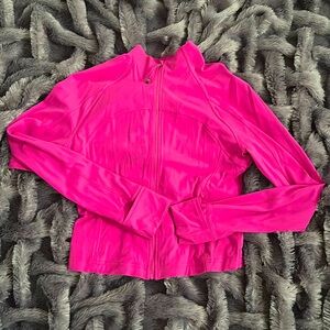 Lululemon Nulu Cropped Define Jacket
Sonic Pink Size 10 EUC